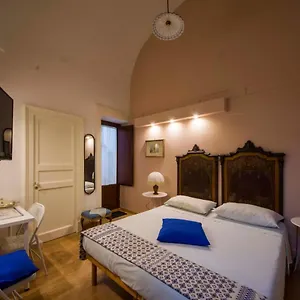 https://al-centro-di-catania-a-pochi-passi-dal-duomo.catania-hotels.net